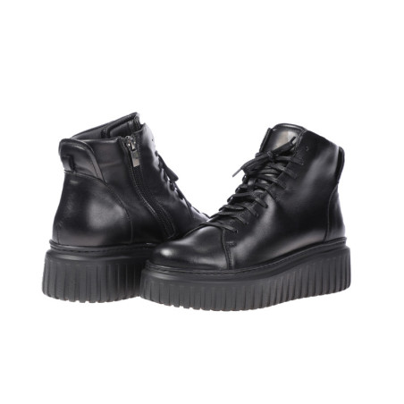 Marcin Poolsaapad Naiste omad must